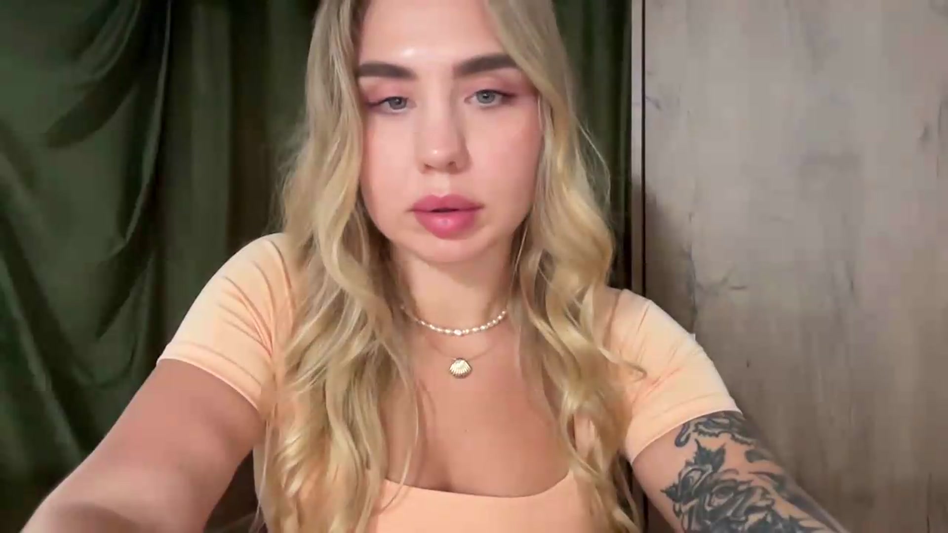 Gallery image thumbnail from DJ_Lol's myfreecams stream on, 08/20/2026, 15:54 image 3 of 20