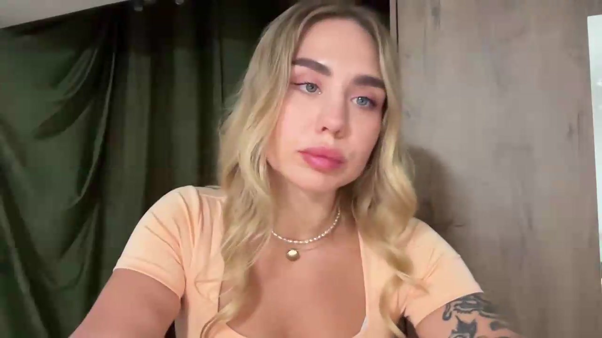 Gallery image thumbnail from DJ_Lol's myfreecams stream on, 08/20/2026, 15:54 image 17 of 20