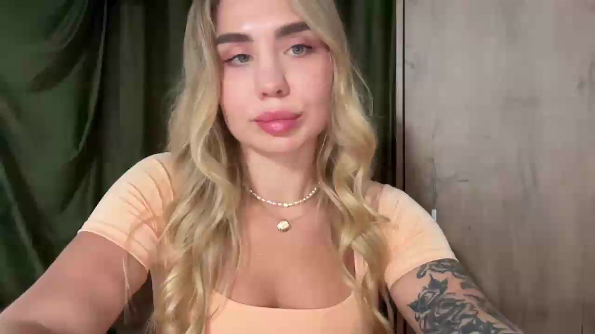 Gallery image thumbnail from DJ_Lol's myfreecams stream on, 08/20/2026, 15:54 image 1 of 20