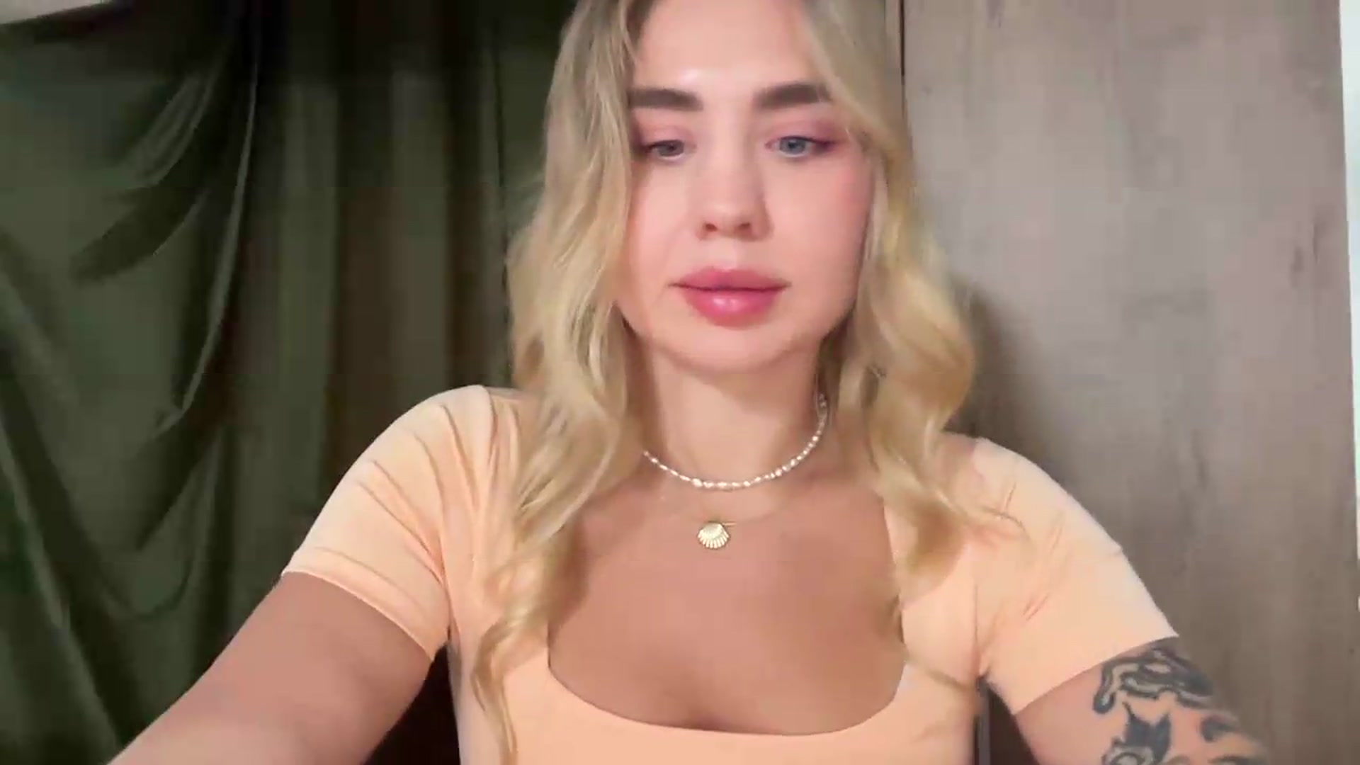 Gallery image thumbnail from DJ_Lol's myfreecams stream on, 08/20/2026, 15:54 image 19 of 20