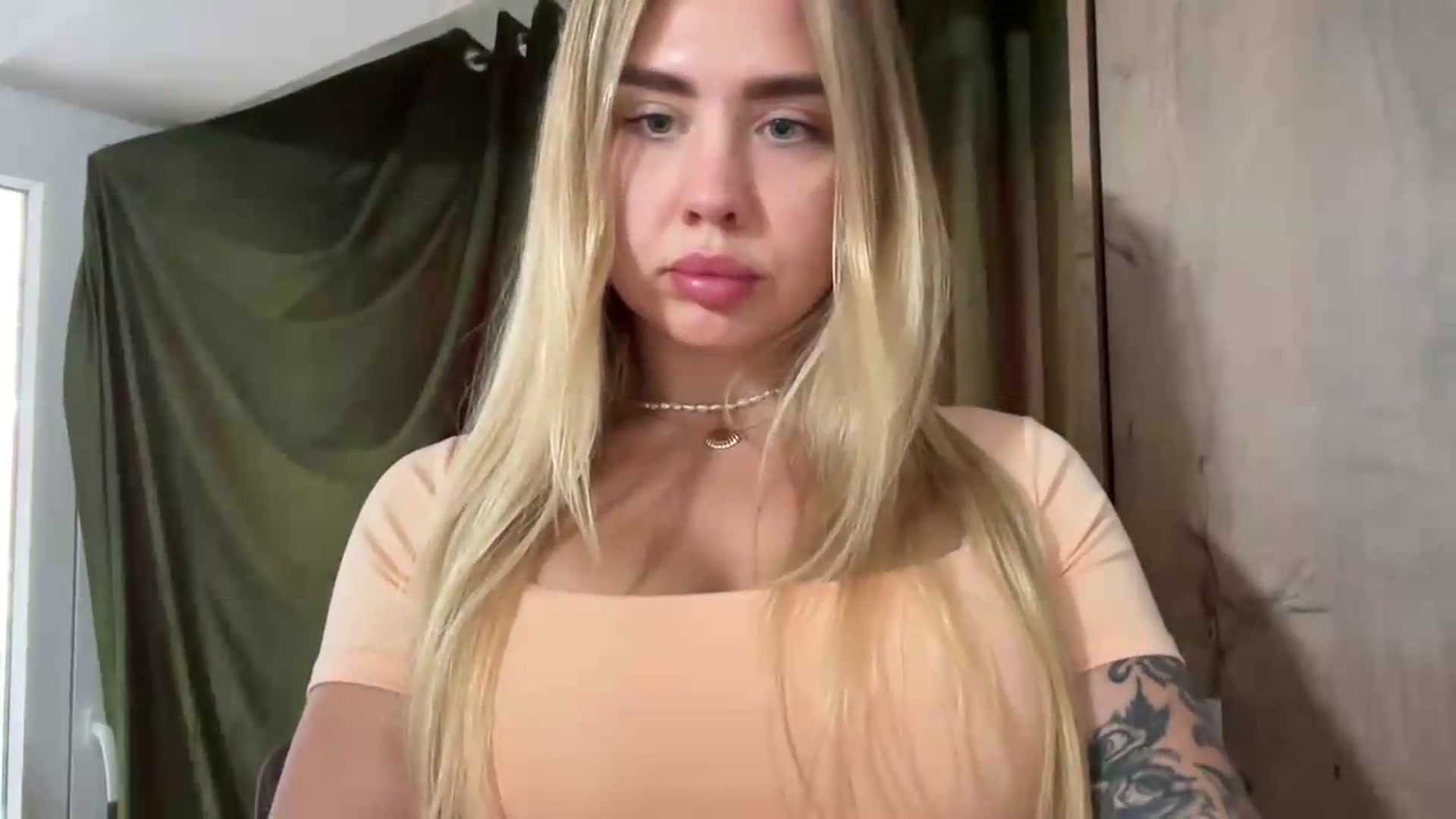 Gallery image thumbnail from DJ_Lol's myfreecams stream on, 08/21/2026, 17:27 image 3 of 20