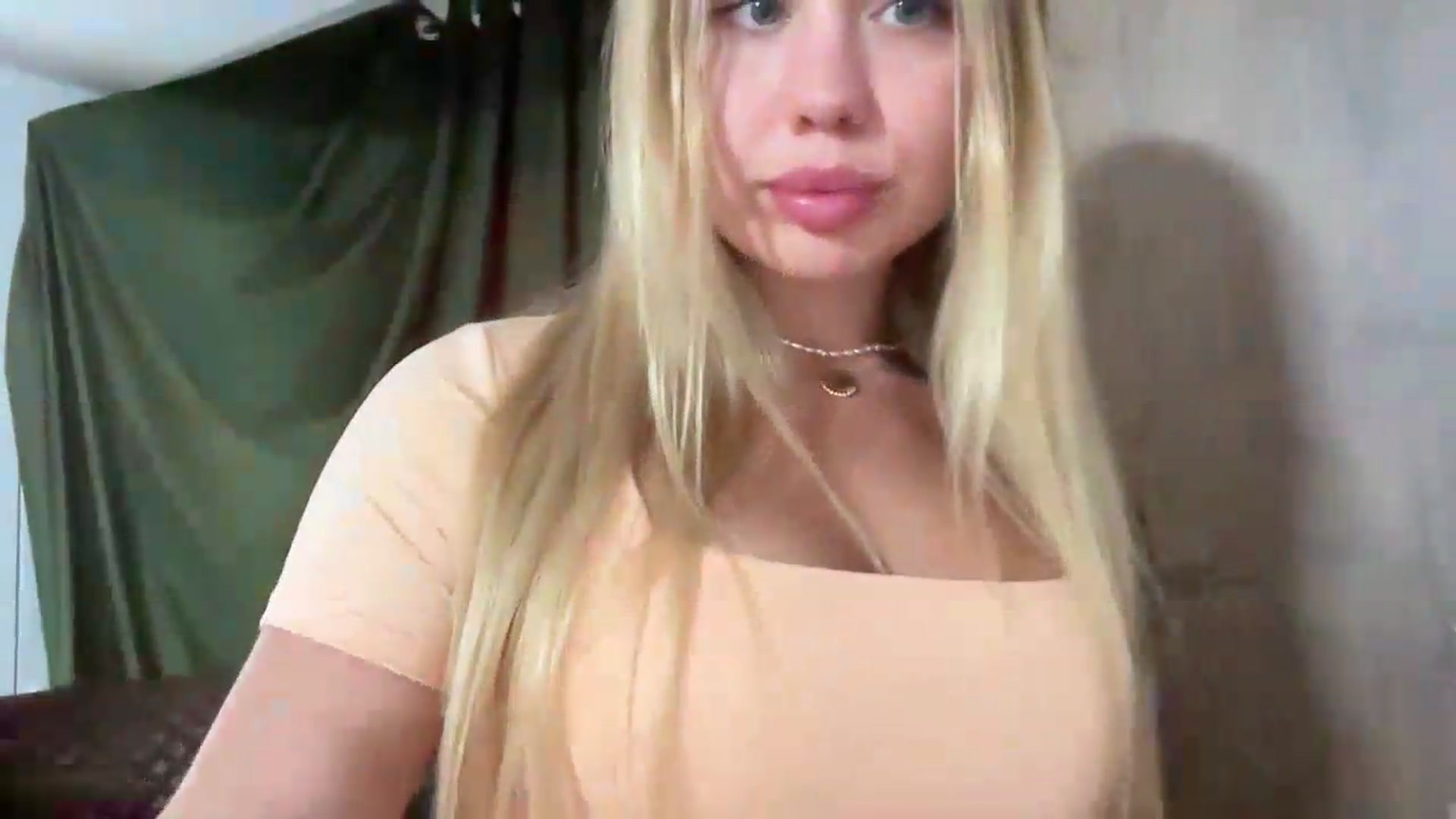 Gallery image thumbnail from DJ_Lol's myfreecams stream on, 08/21/2026, 17:27 image 13 of 20