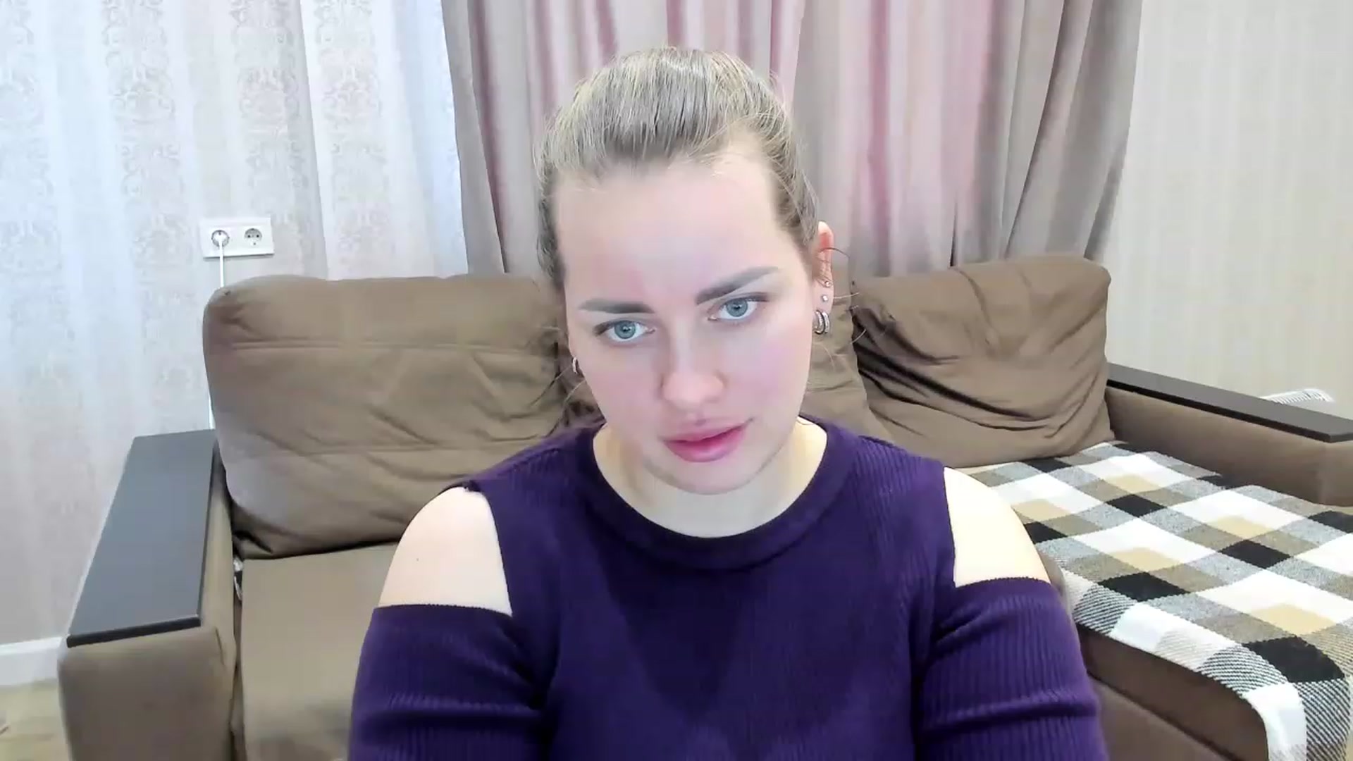 Gallery image thumbnail from DJ_Me_'s myfreecams stream on, 03/03/2023, 13:14 image 3 of 20