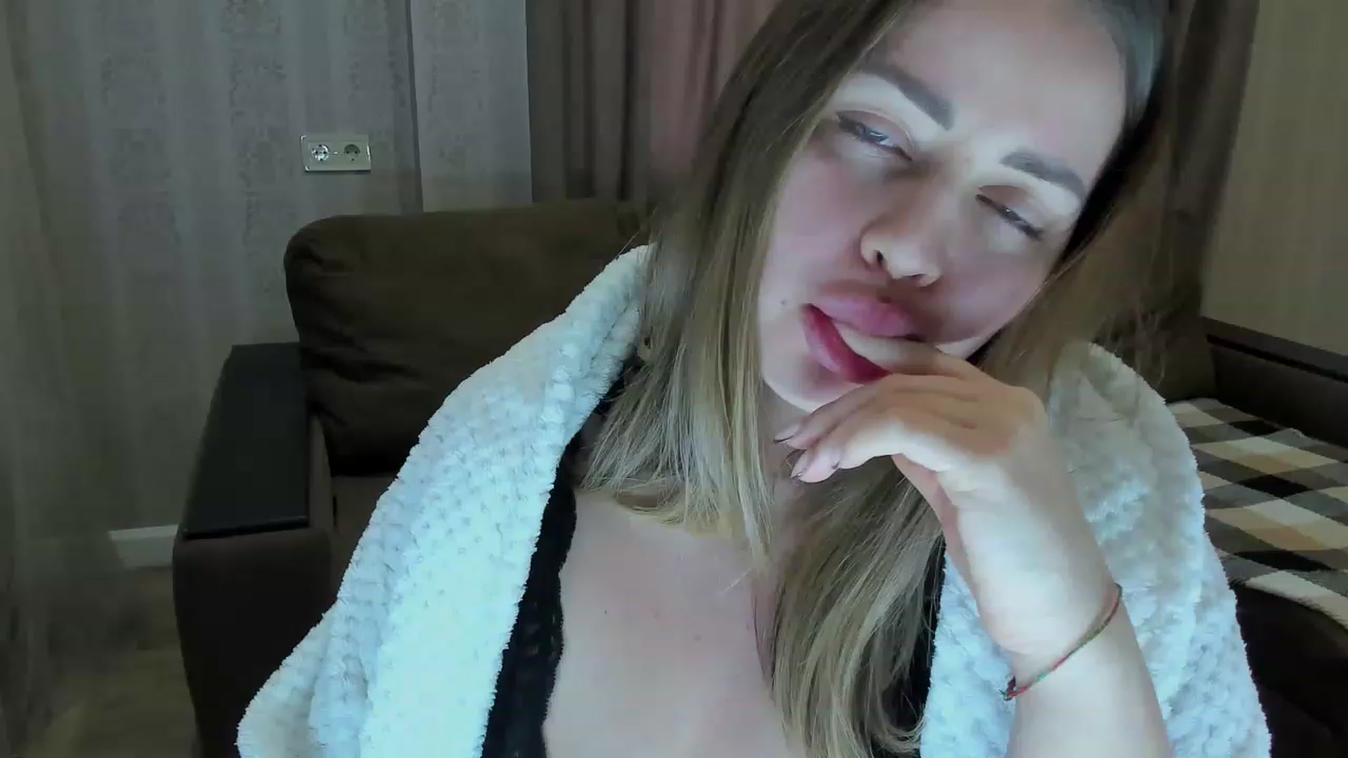 Gallery image thumbnail from DJ_Me_'s myfreecams stream on, 03/26/2023, 08:06 image 4 of 20