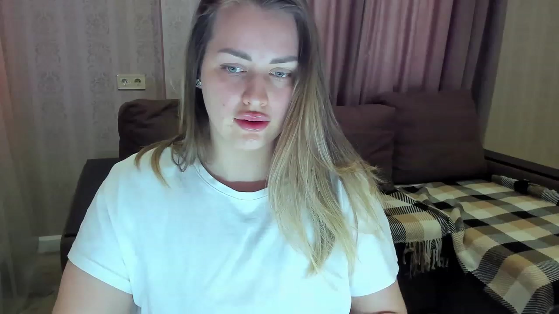 Gallery image thumbnail from DJ_Me_'s myfreecams stream on, 05/28/2023, 13:24 image 16 of 20