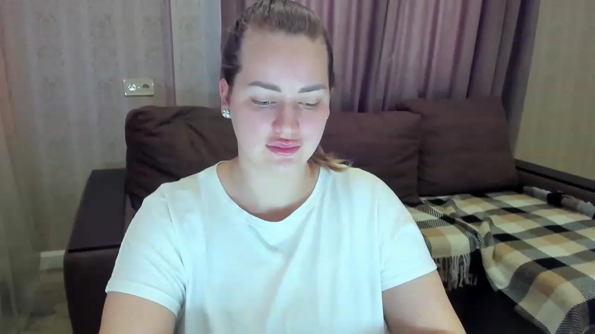 Gallery image thumbnail from DJ_Me_'s myfreecams stream on, 05/29/2023, 13:17 image 10 of 20