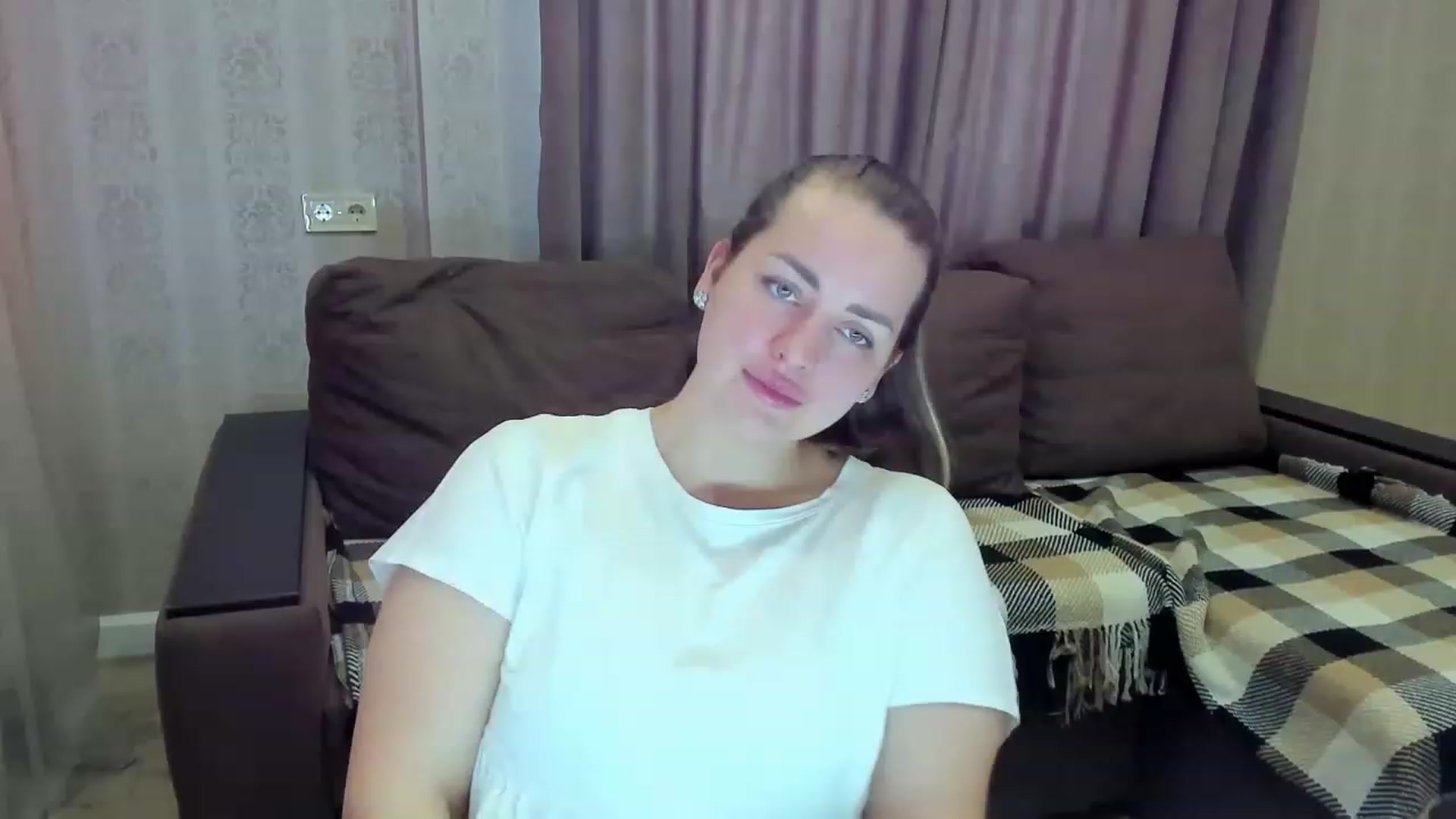 Gallery image thumbnail from DJ_Me_'s myfreecams stream on, 05/29/2023, 14:44 image 1 of 20