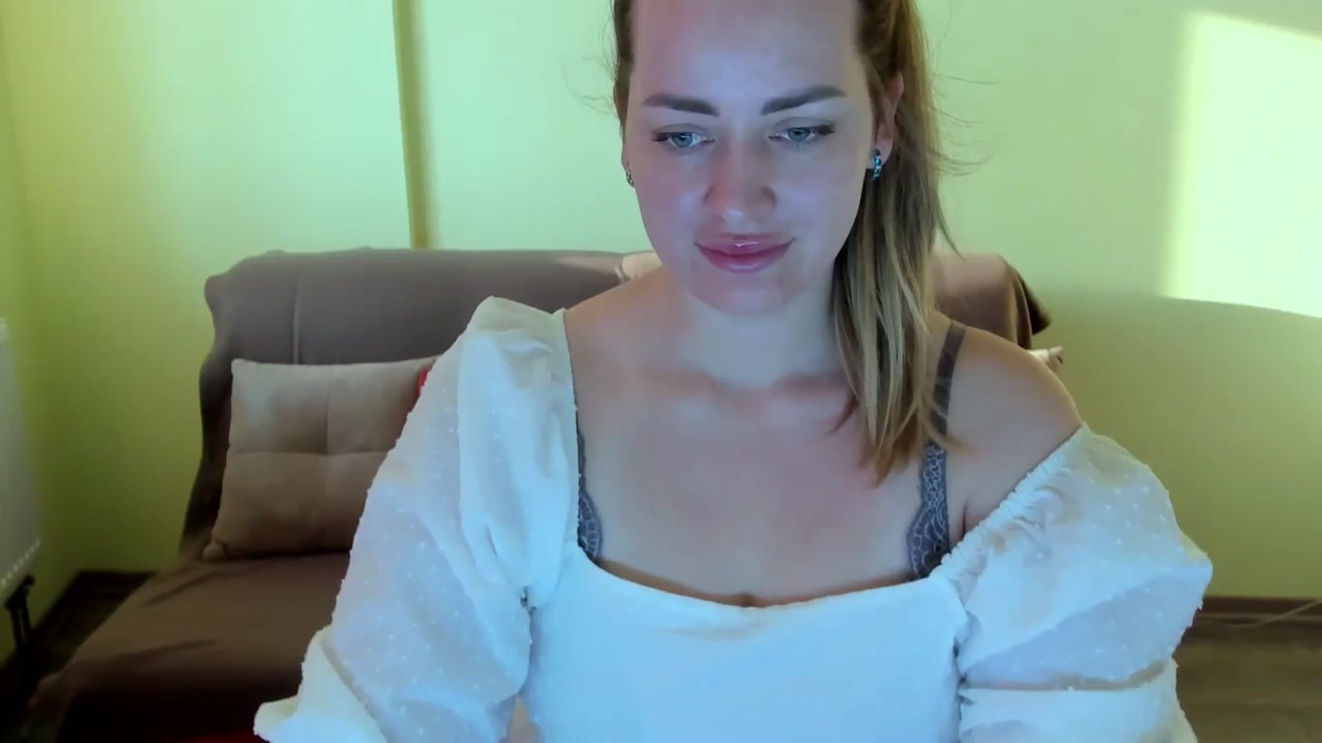 Gallery image thumbnail from DJ_Me_'s myfreecams stream on, 09/01/2023, 04:14 image 20 of 20