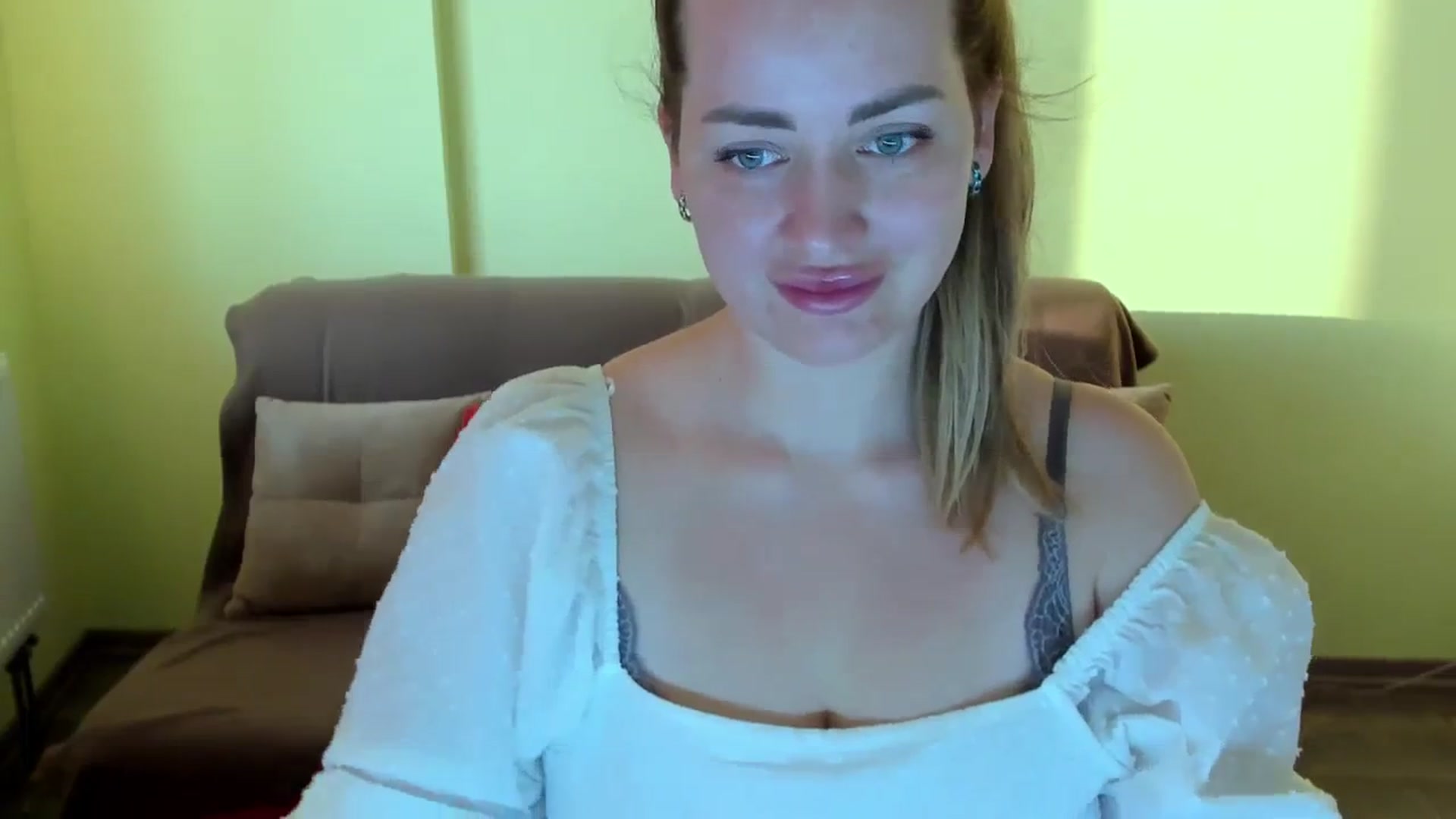 Gallery image thumbnail from DJ_Me_'s myfreecams stream on, 09/01/2023, 04:14 image 7 of 20