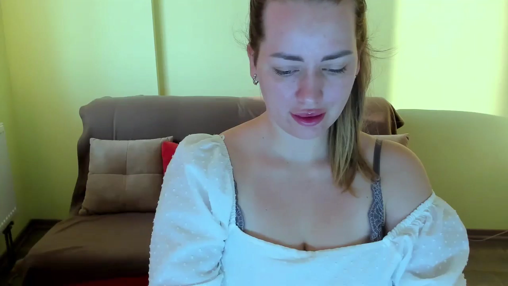 Gallery image thumbnail from DJ_Me_'s myfreecams stream on, 09/01/2023, 04:14 image 10 of 20