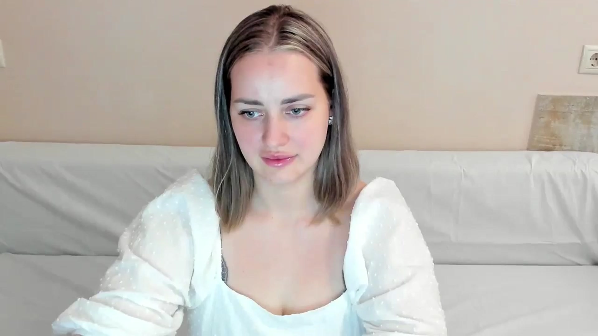 Gallery image thumbnail from DJ_Me_'s myfreecams stream on, 07/26/2024, 13:31 image 4 of 20