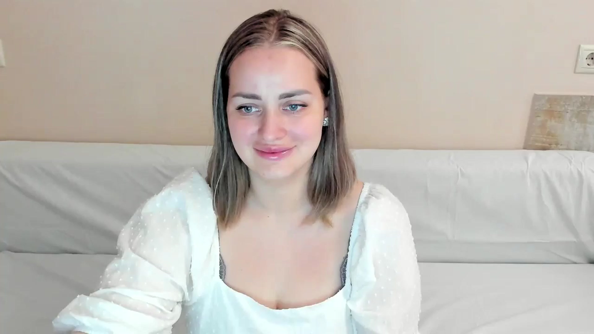Gallery image thumbnail from DJ_Me_'s myfreecams stream on, 07/26/2024, 13:31 image 1 of 20