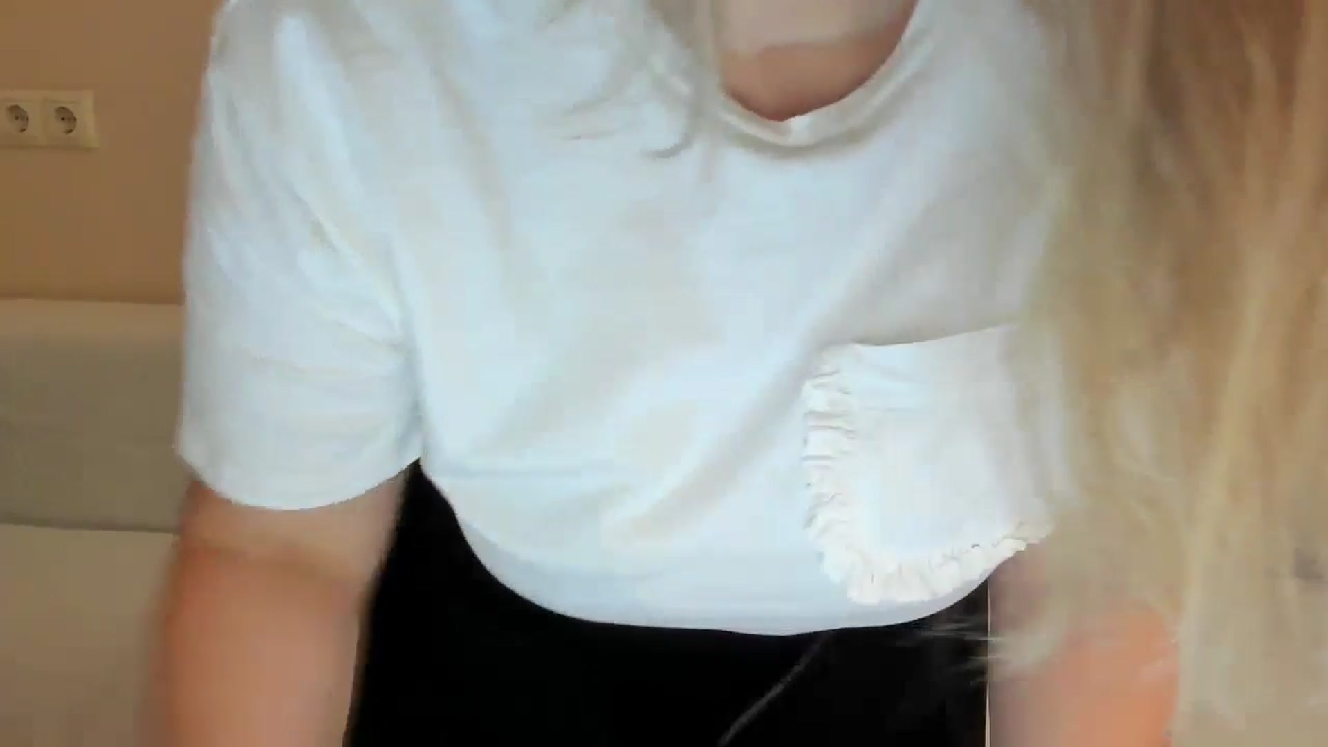 Gallery image thumbnail from DJ_Me_'s myfreecams stream on, 07/27/2024, 13:34 image 8 of 20