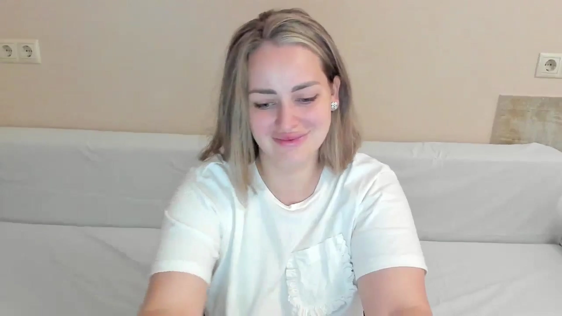 Gallery image thumbnail from DJ_Me_'s myfreecams stream on, 07/27/2024, 13:34 image 14 of 20