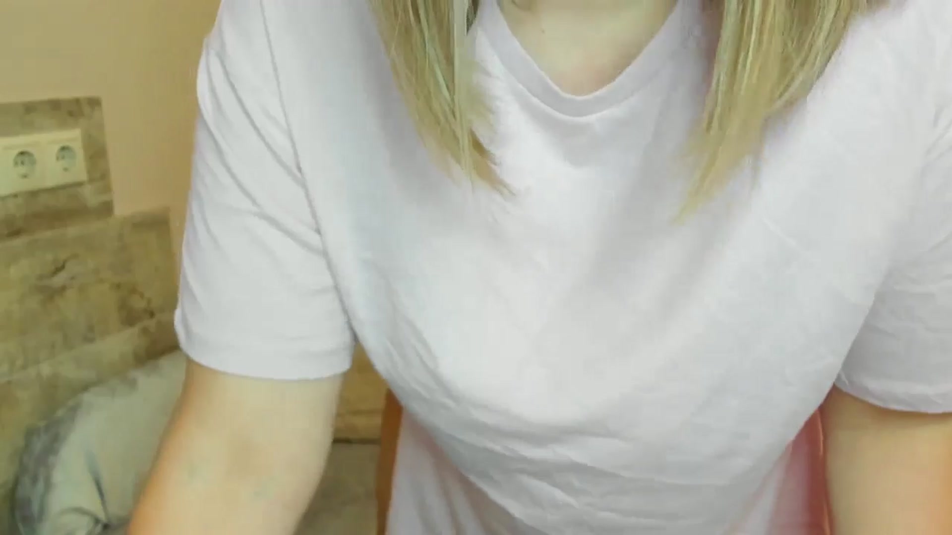 Gallery image thumbnail from DJ_Me_'s myfreecams stream on, 10/29/2024, 13:16 image 18 of 20