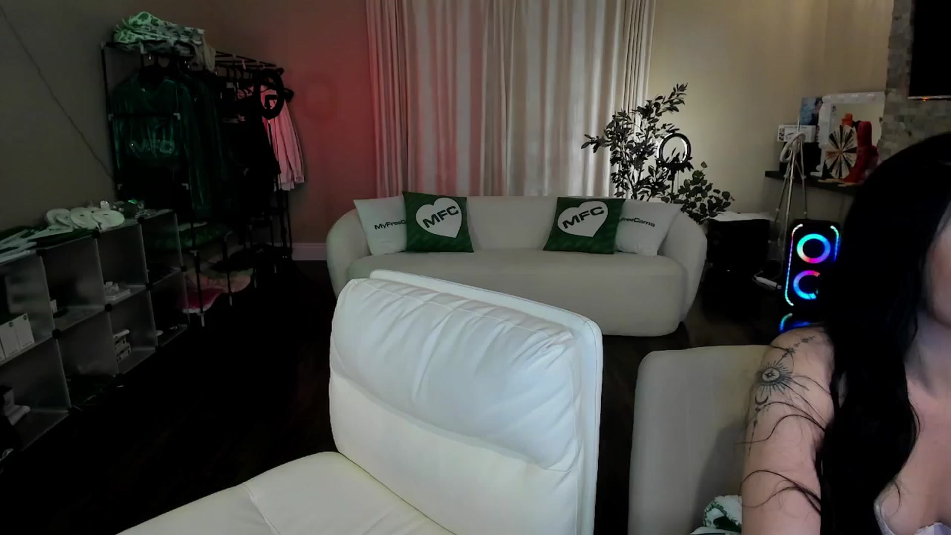 Gallery image thumbnail from DJ_ZYA's myfreecams stream on, 04/07/2025, 02:52 image 16 of 20