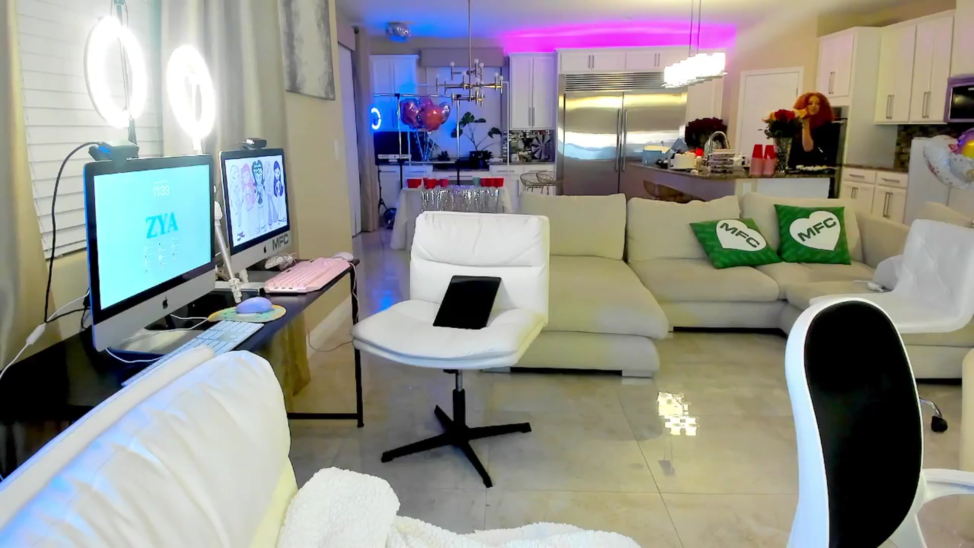 Gallery image thumbnail from DJ_ZYA's myfreecams stream on, 04/23/2025, 07:14 image 18 of 20