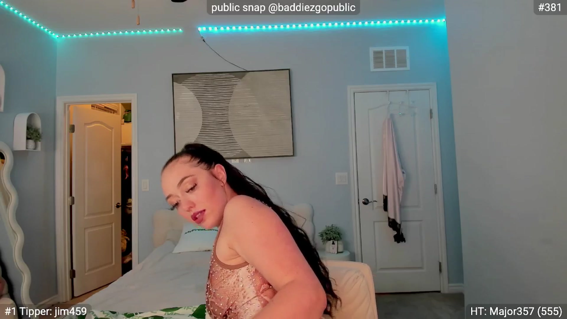 Gallery image thumbnail from DJ_ZYA's myfreecams stream on, 04/26/2025, 07:16 image 16 of 20