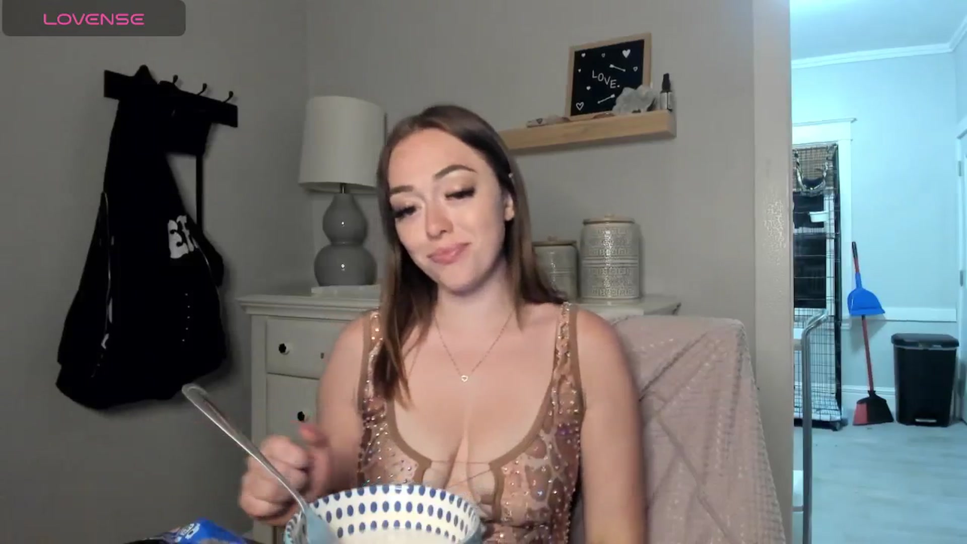 Gallery image thumbnail from DJ_ZYA's myfreecams stream on, 05/27/2025, 04:55 image 5 of 20