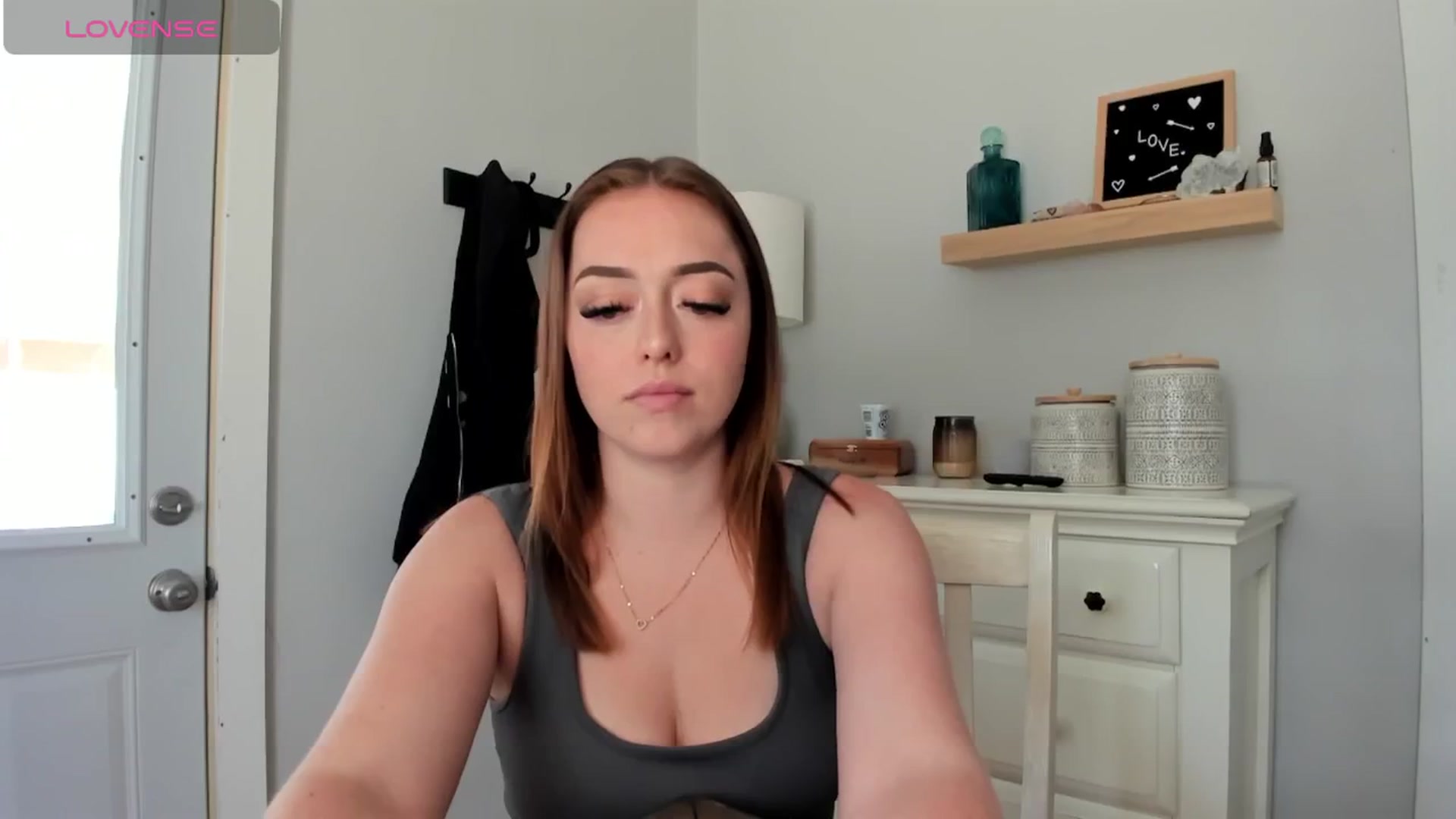 Gallery image thumbnail from DJ_ZYA's myfreecams stream on, 05/27/2025, 22:09 image 18 of 20
