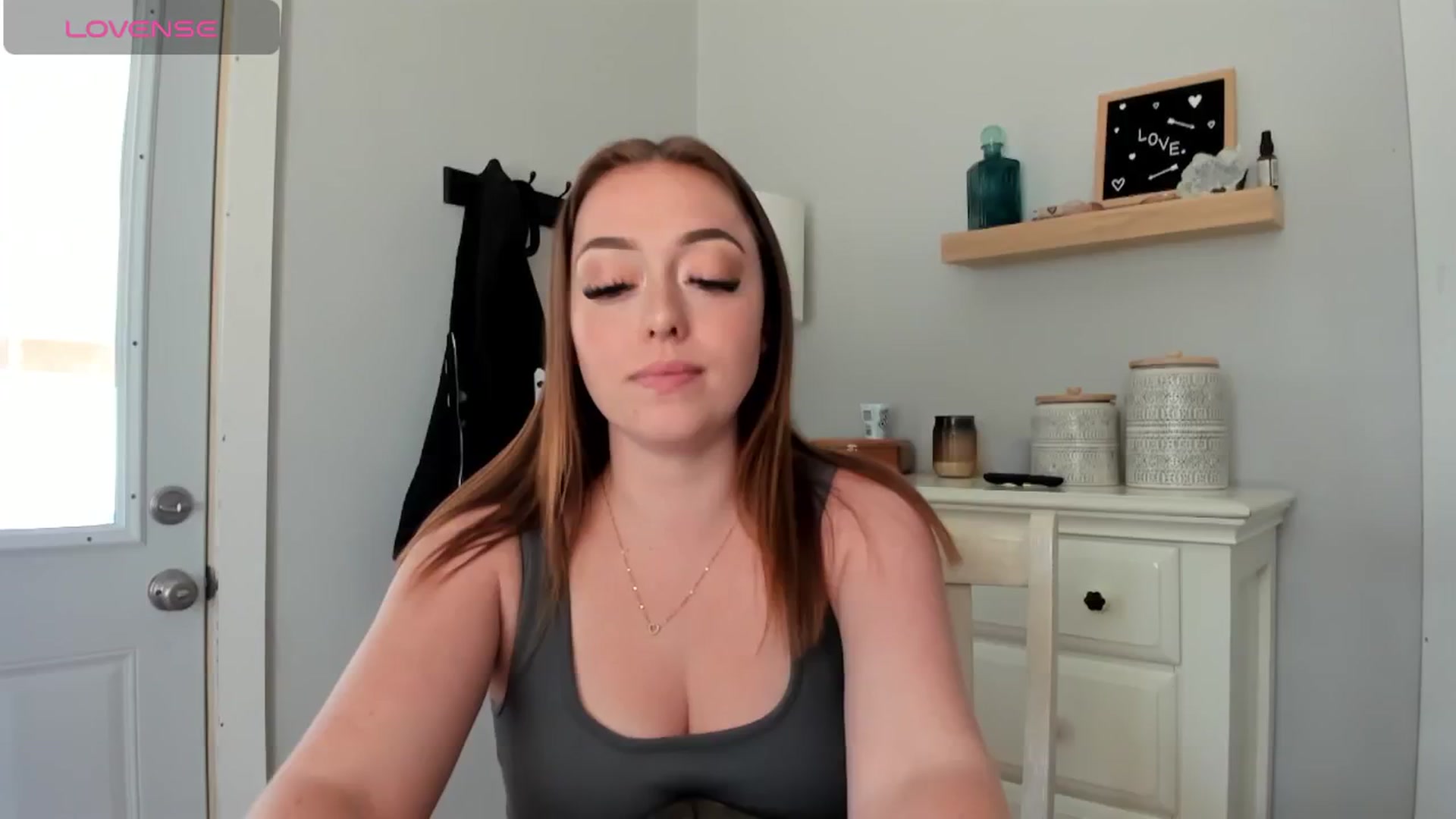 Gallery image thumbnail from DJ_ZYA's myfreecams stream on, 05/27/2025, 22:09 image 19 of 20