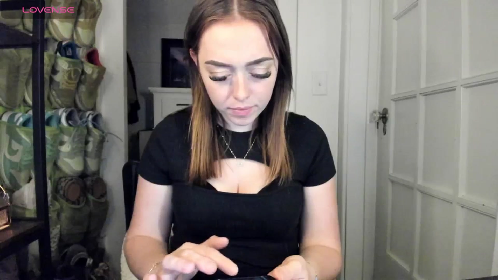 Gallery image thumbnail from DJ_ZYA's myfreecams stream on, 06/06/2025, 06:03 image 2 of 20