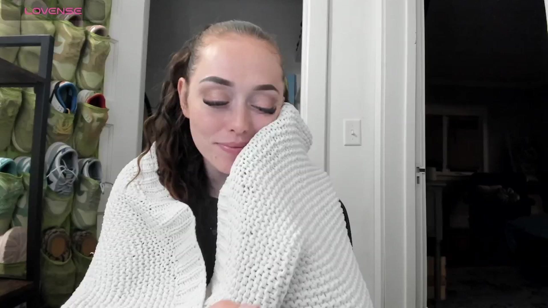 Gallery image thumbnail from DJ_ZYA's myfreecams stream on, 06/08/2025, 07:09 image 4 of 20
