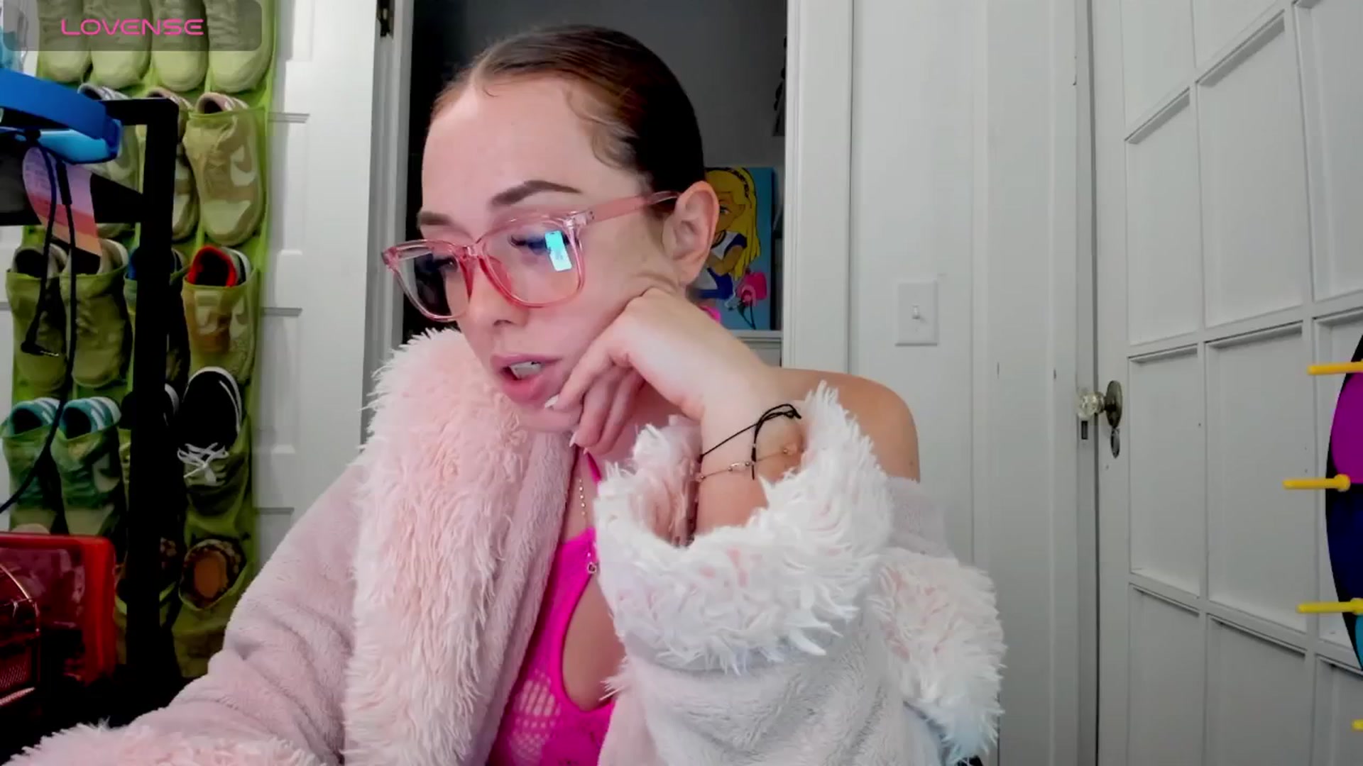 Gallery image thumbnail from DJ_ZYA's myfreecams stream on, 08/26/2025, 04:34 image 6 of 20
