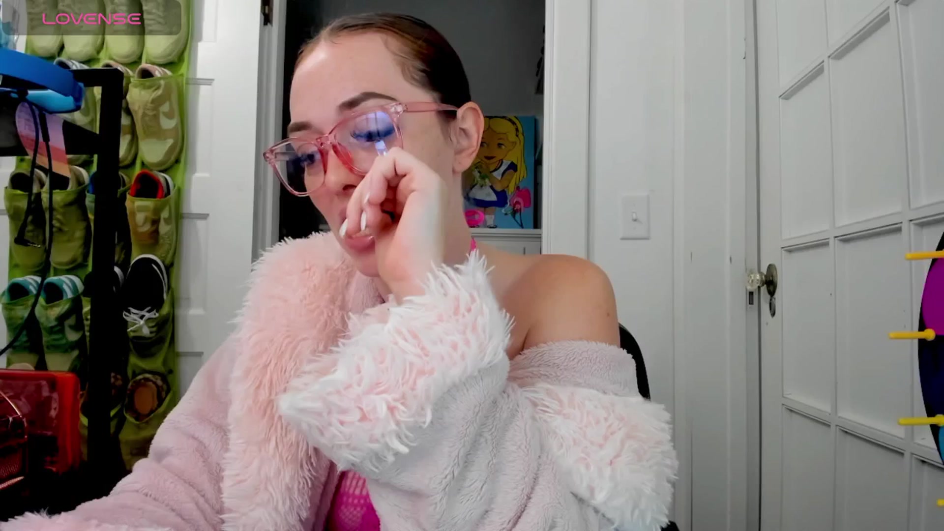 Gallery image thumbnail from DJ_ZYA's myfreecams stream on, 08/26/2025, 04:34 image 7 of 20