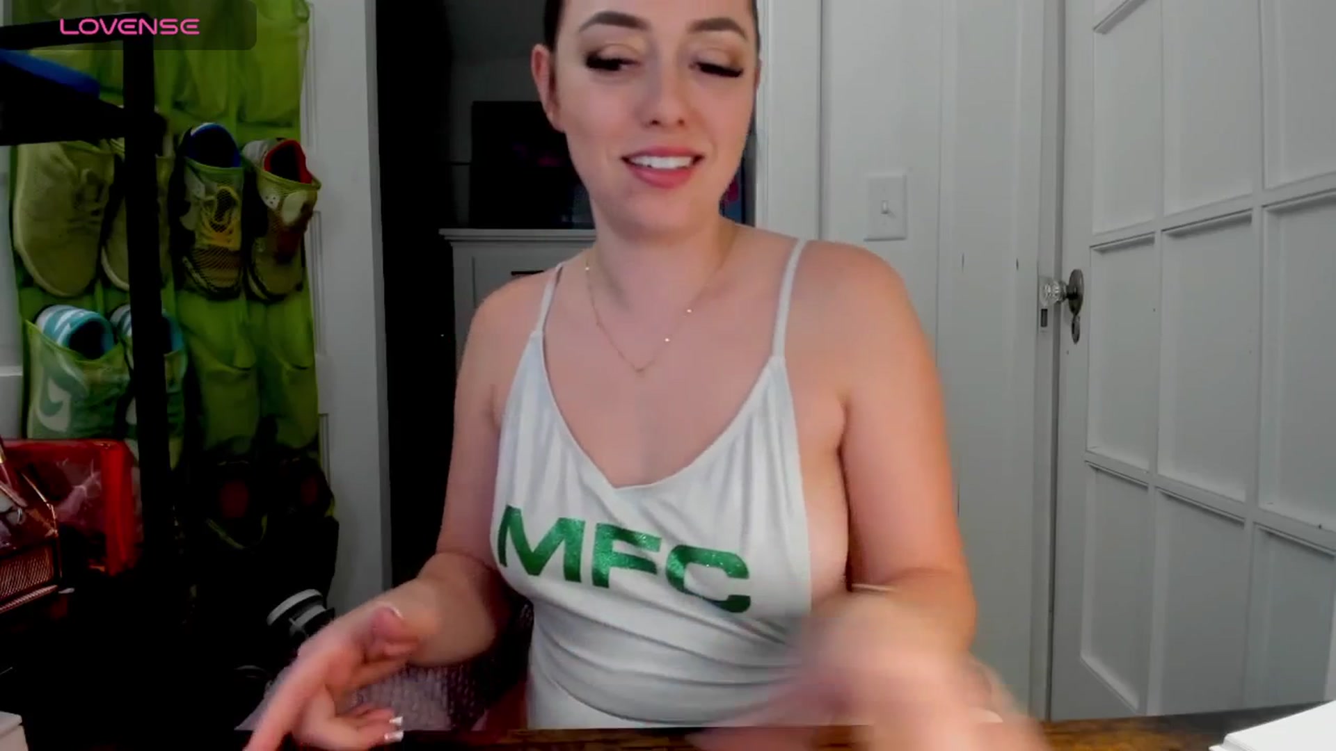Gallery image thumbnail from DJ_ZYA's myfreecams stream on, 09/19/2025, 06:06 image 15 of 20