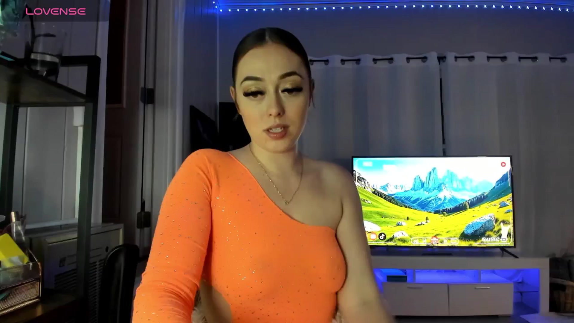 Gallery image thumbnail from DJ_ZYA's myfreecams stream on, 01/02/2026, 06:24 image 2 of 20