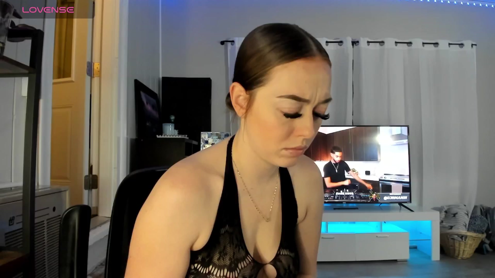 Gallery image thumbnail from DJ_ZYA's myfreecams stream on, 01/13/2026, 05:24 image 14 of 20