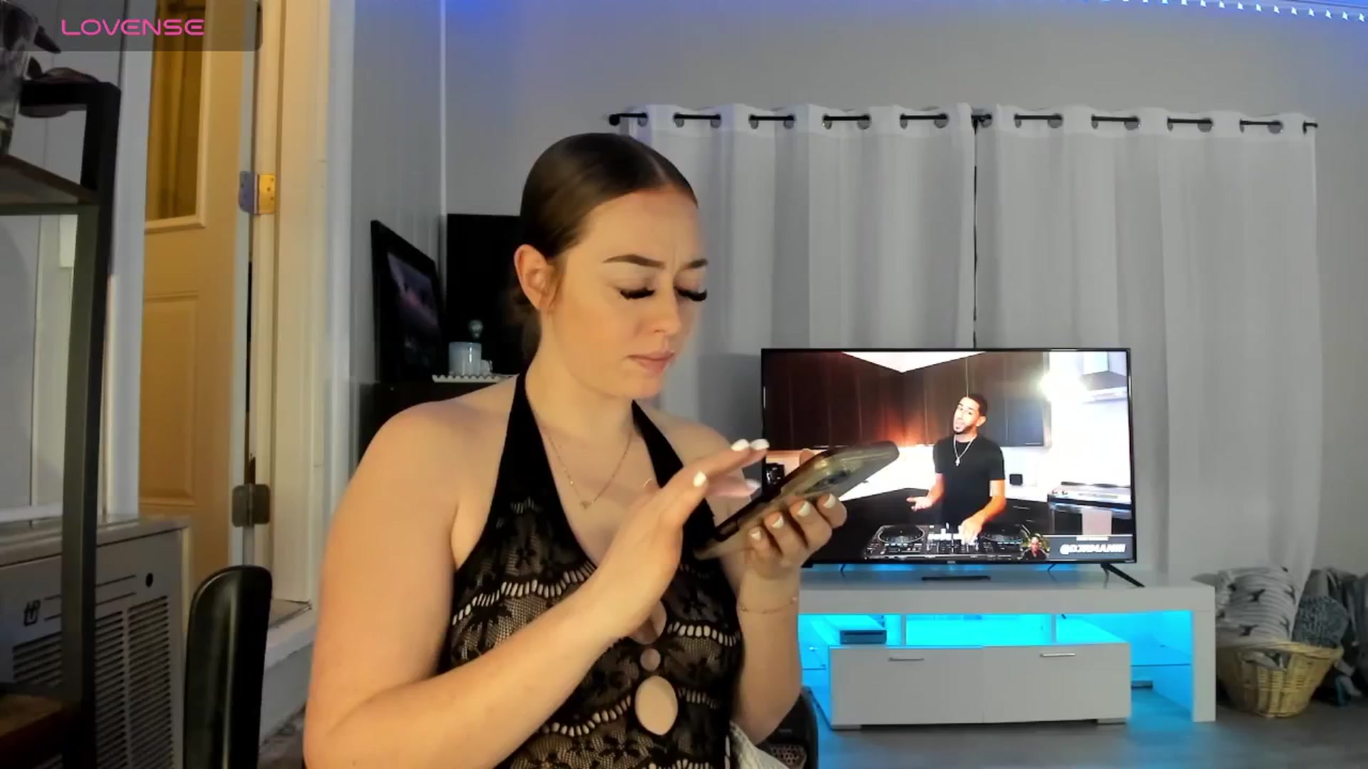 Gallery image thumbnail from DJ_ZYA's myfreecams stream on, 01/13/2026, 05:24 image 4 of 20