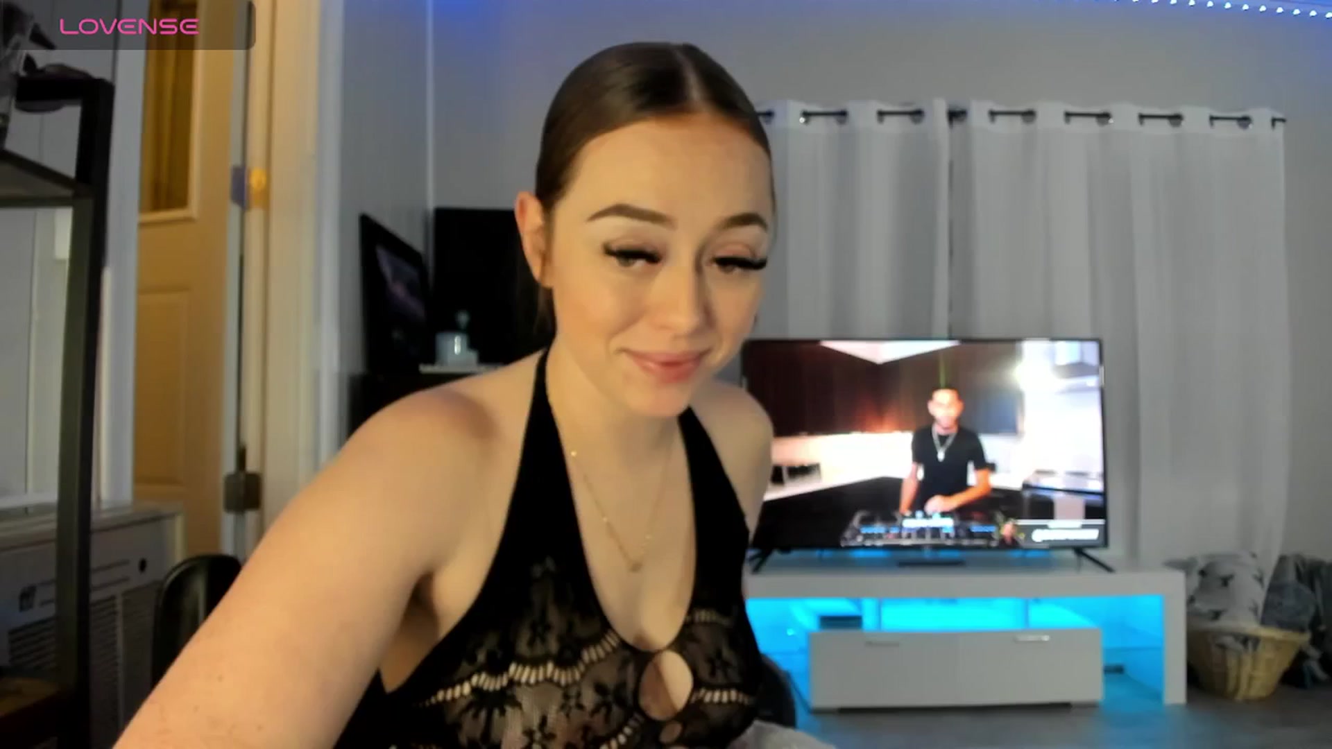 Gallery image thumbnail from DJ_ZYA's myfreecams stream on, 01/13/2026, 05:24 image 9 of 20