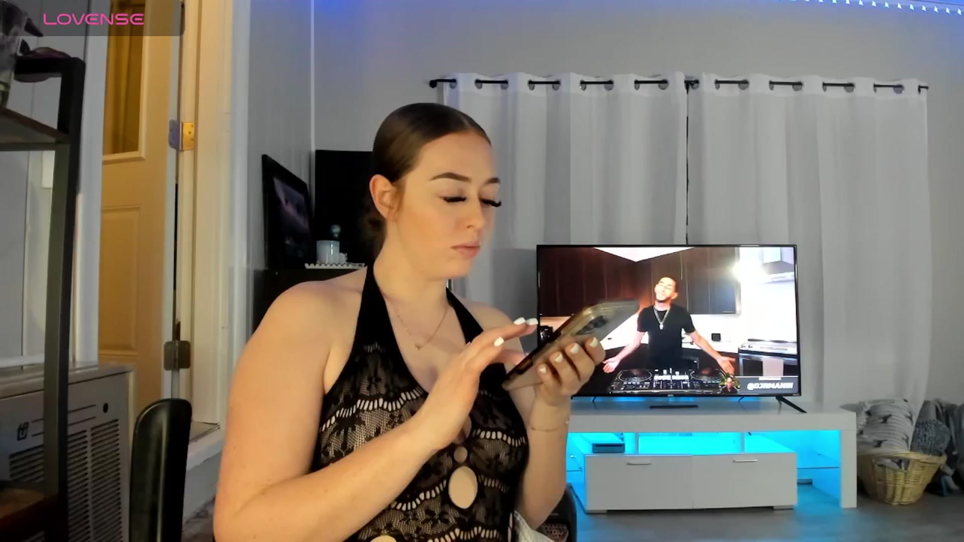 Gallery image thumbnail from DJ_ZYA's myfreecams stream on, 01/13/2026, 05:24 image 3 of 20