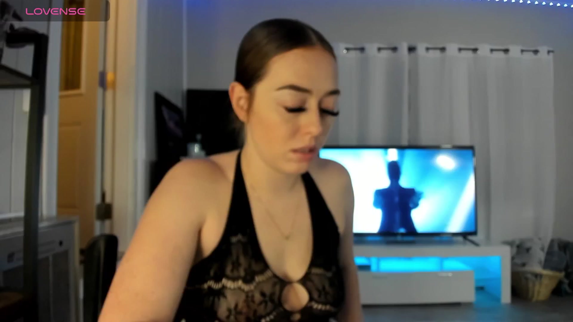 Gallery image thumbnail from DJ_ZYA's myfreecams stream on, 01/13/2026, 05:24 image 17 of 20