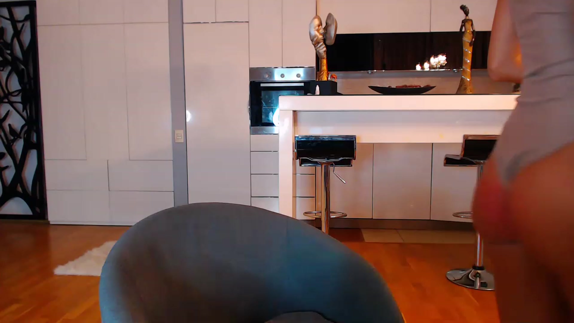 Gallery image thumbnail from D_y_y's myfreecams stream on, 11/19/2022, 05:17 image 15 of 20