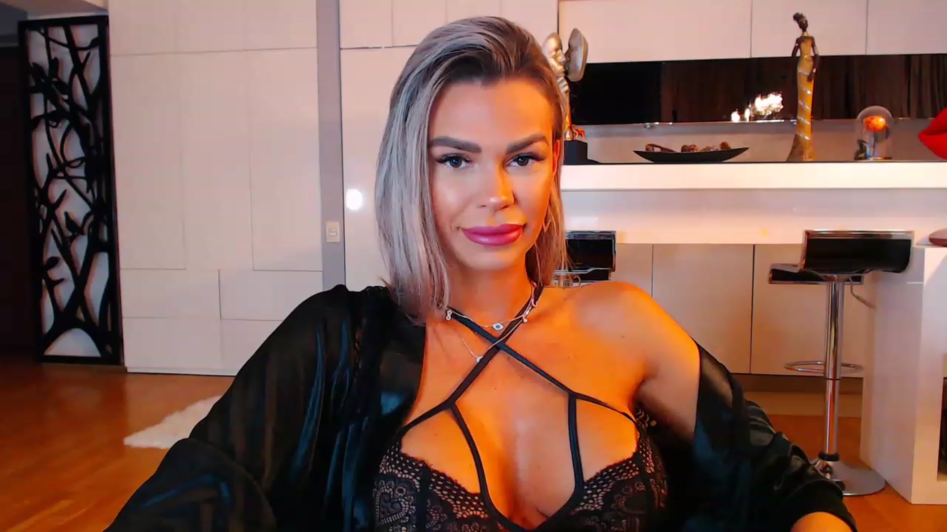 Gallery image thumbnail from D_y_y's myfreecams stream on, 12/04/2022, 03:15 image 1 of 20