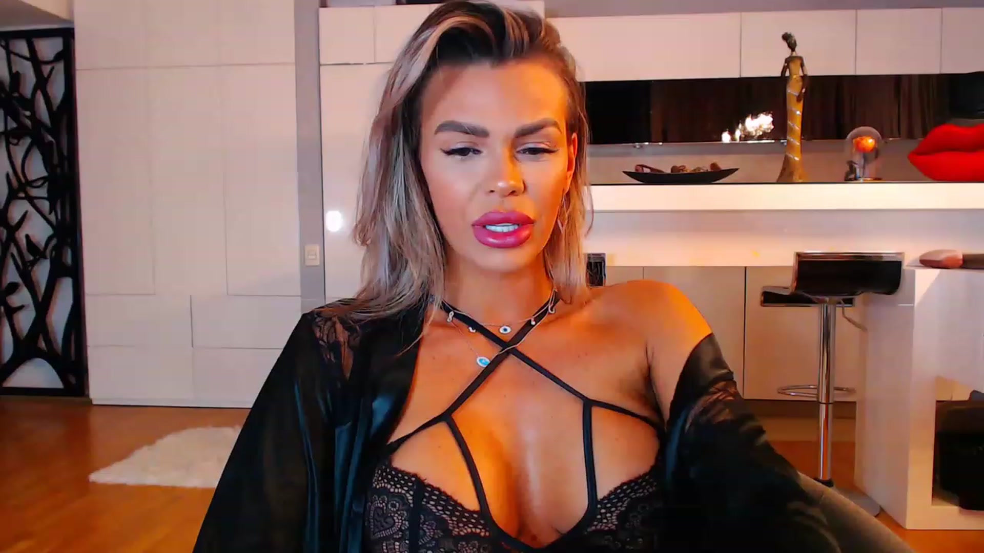 Gallery image thumbnail from D_y_y's myfreecams stream on, 12/04/2022, 03:15 image 4 of 20