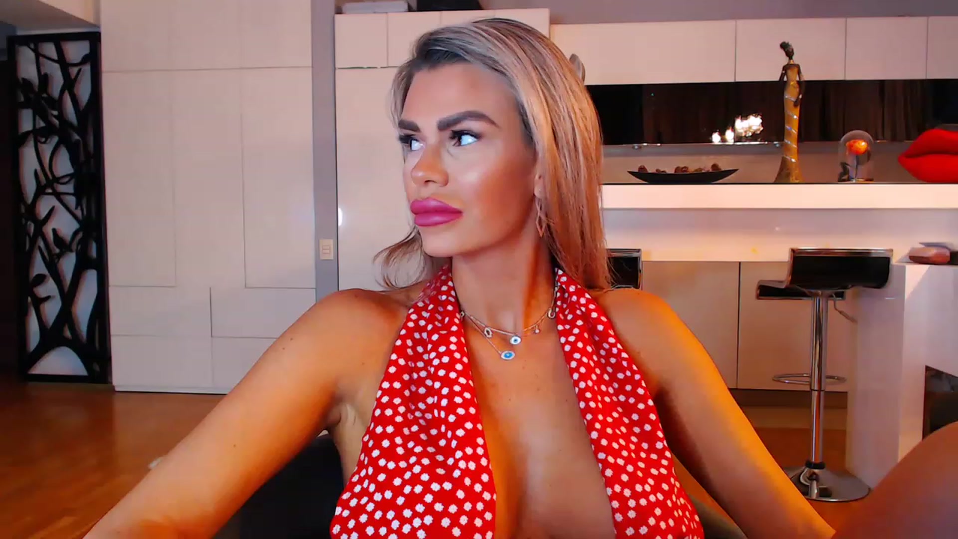 Gallery image thumbnail from D_y_y's myfreecams stream on, 12/09/2022, 02:26 image 3 of 20