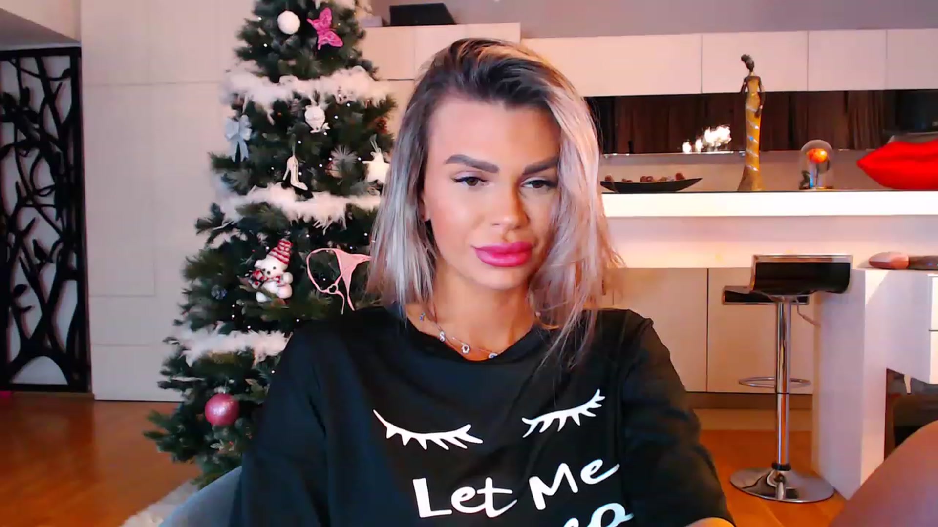 Gallery image thumbnail from D_y_y's myfreecams stream on, 12/10/2022, 05:50 image 20 of 20