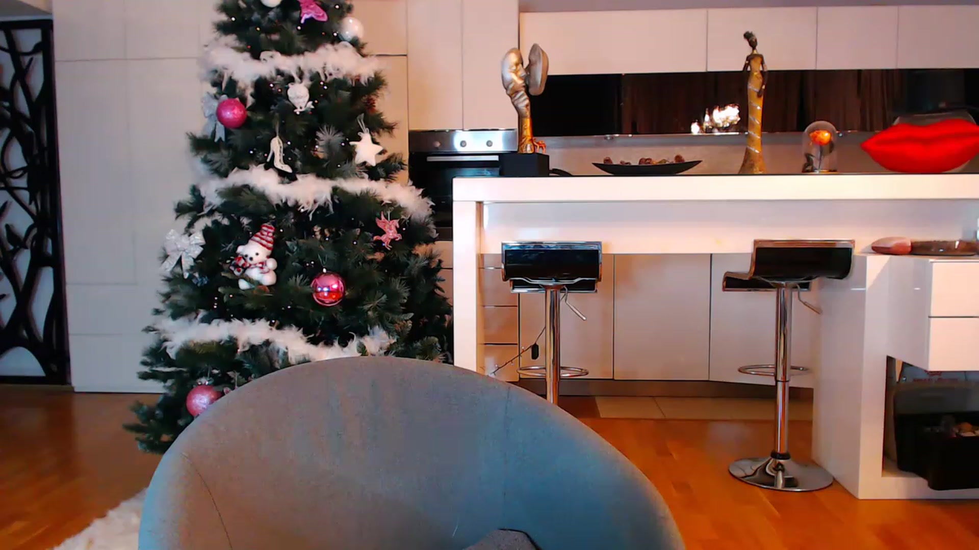 Gallery image thumbnail from D_y_y's myfreecams stream on, 12/12/2022, 05:29 image 5 of 20