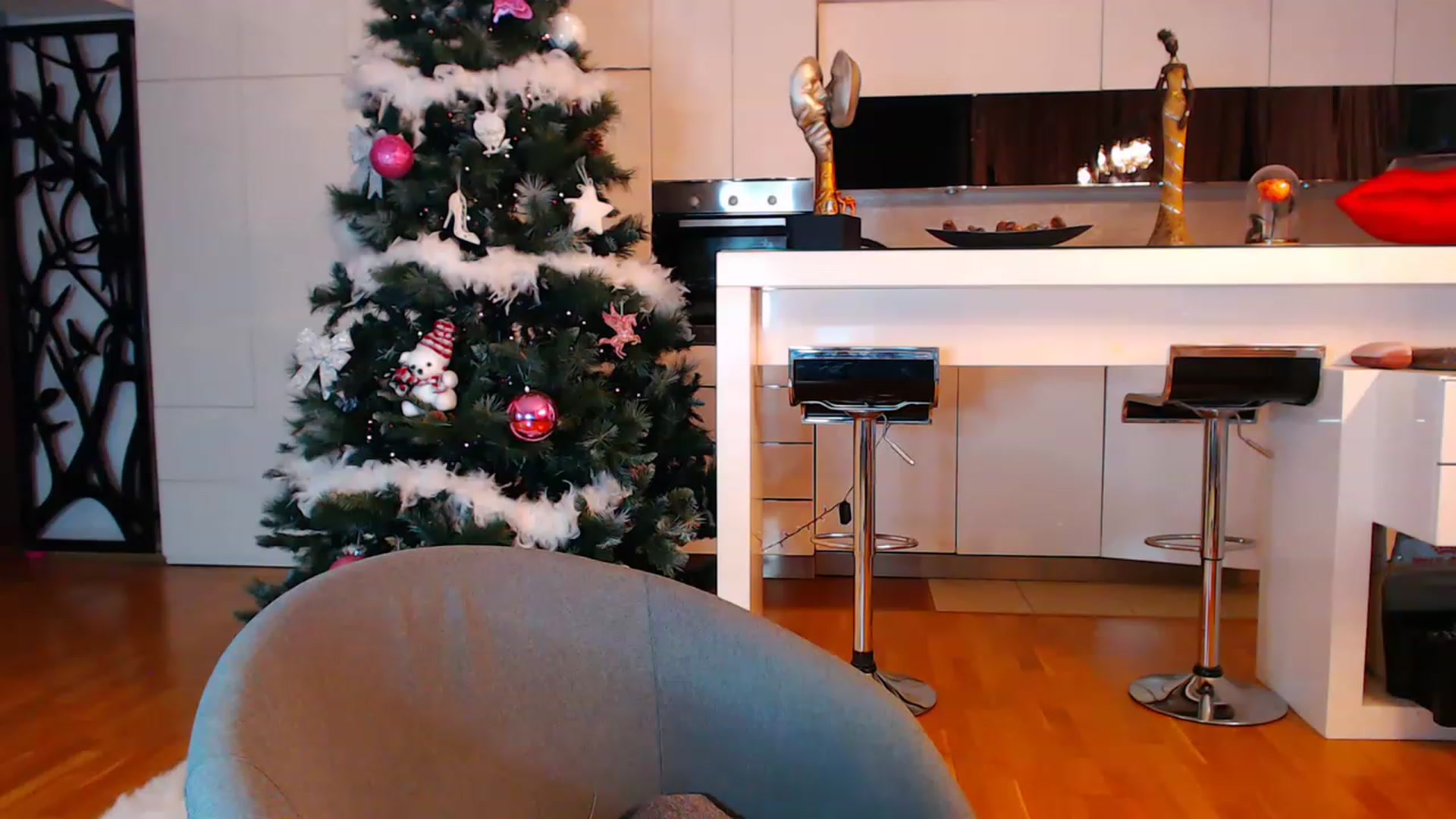 Gallery image thumbnail from D_y_y's myfreecams stream on, 12/12/2022, 05:29 image 18 of 20