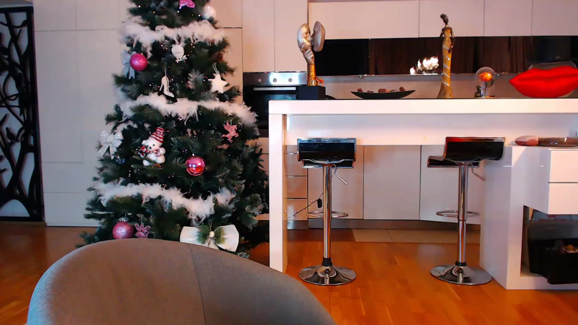 Gallery image thumbnail from D_y_y's myfreecams stream on, 12/12/2022, 05:29 image 11 of 20