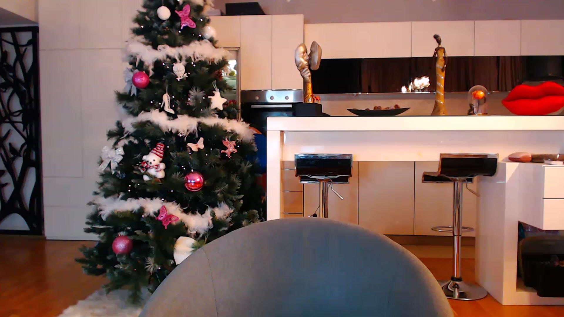 Gallery image thumbnail from D_y_y's myfreecams stream on, 12/13/2022, 03:30 image 5 of 20