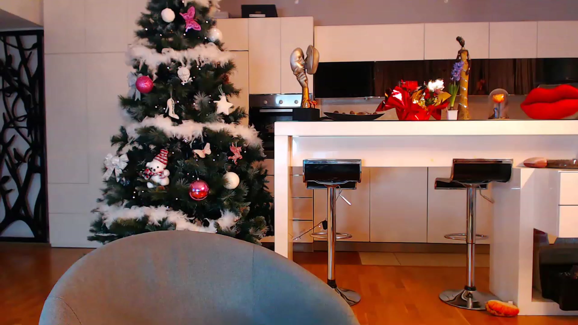 Gallery image thumbnail from D_y_y's myfreecams stream on, 12/19/2022, 02:38 image 13 of 20