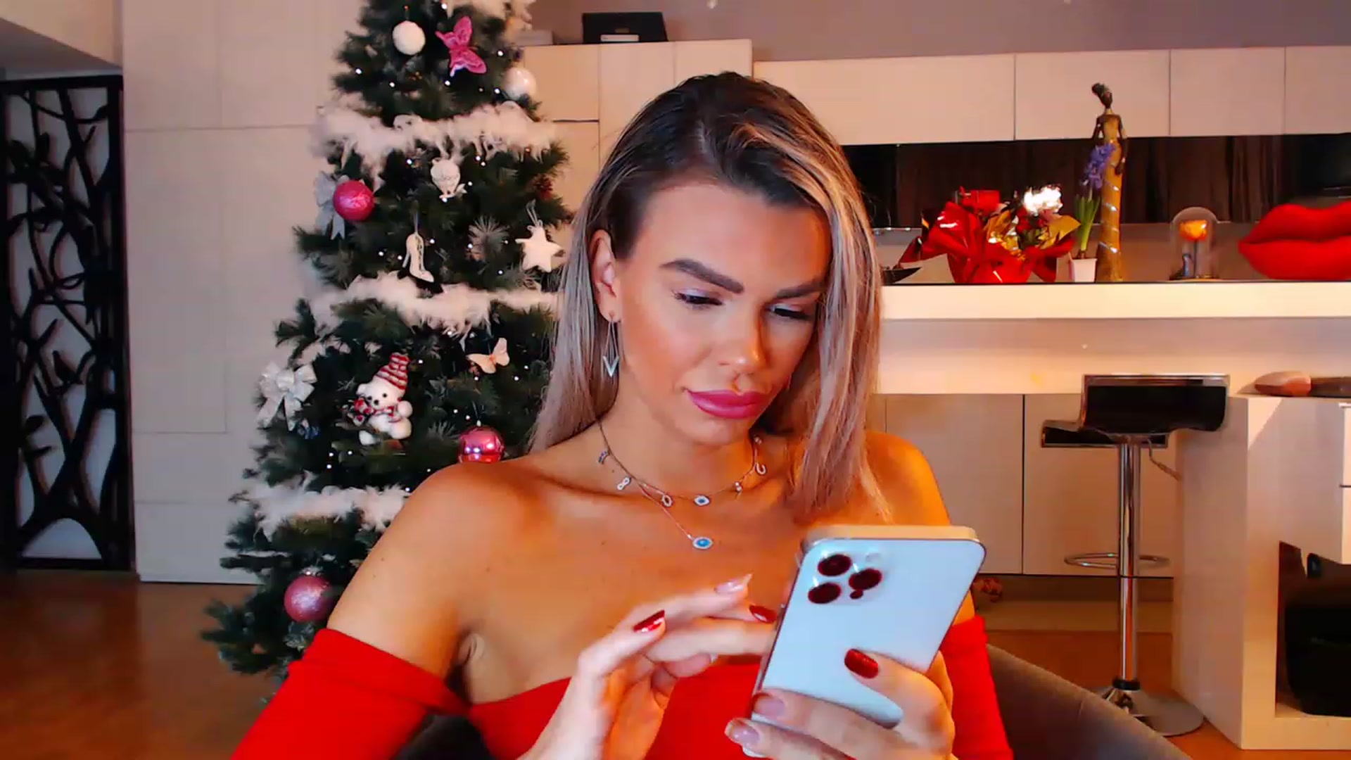 Gallery image thumbnail from D_y_y's myfreecams stream on, 12/20/2022, 02:59 image 17 of 20