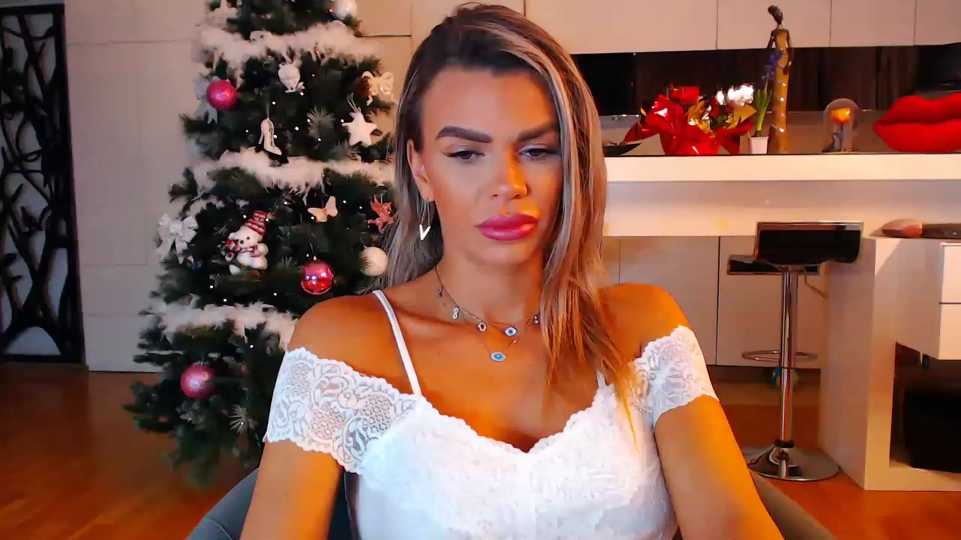 Gallery image thumbnail from D_y_y's myfreecams stream on, 12/21/2022, 03:31 image 18 of 20
