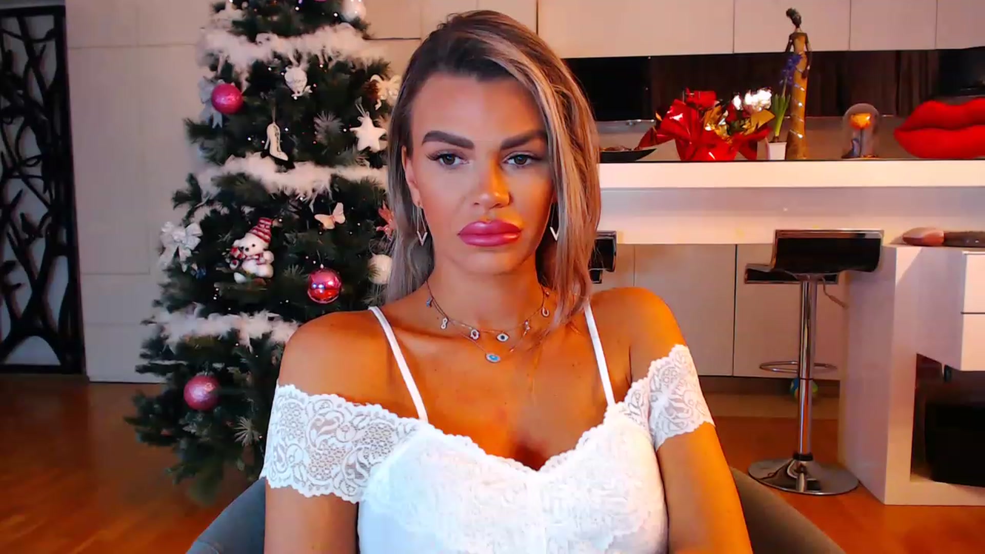 Gallery image thumbnail from D_y_y's myfreecams stream on, 12/21/2022, 03:31 image 19 of 20
