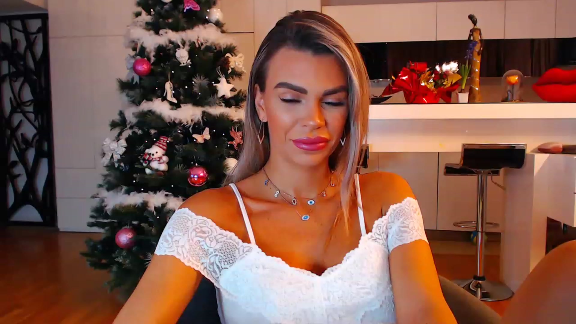 Gallery image thumbnail from D_y_y's myfreecams stream on, 12/21/2022, 03:31 image 7 of 20